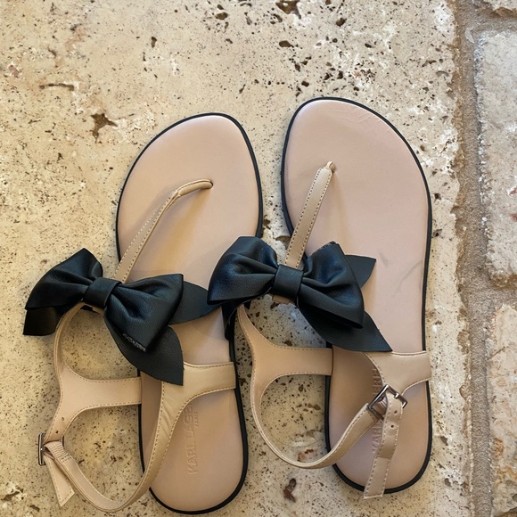 Karl Lagerfeld Bow Sandals - Picture 1 of 3